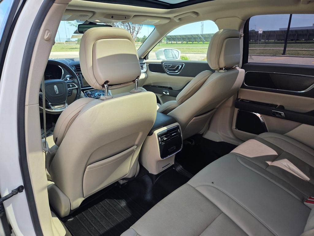 Used 2019 Lincoln Continental Select w/ Continental Climate Package AWD/4WD image 45