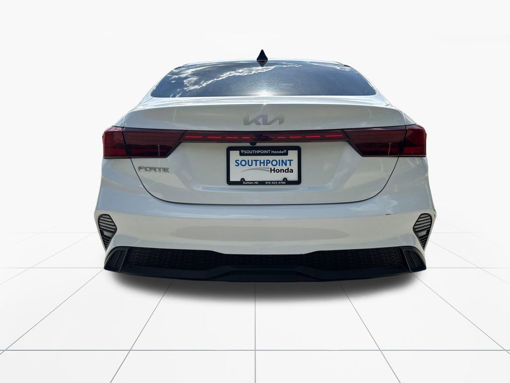 Used 2022 Kia Forte LXS image 7