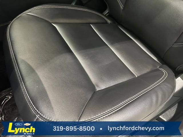 Used 2023 Ford Explorer XLT w/ Equipment Group 202A image 8