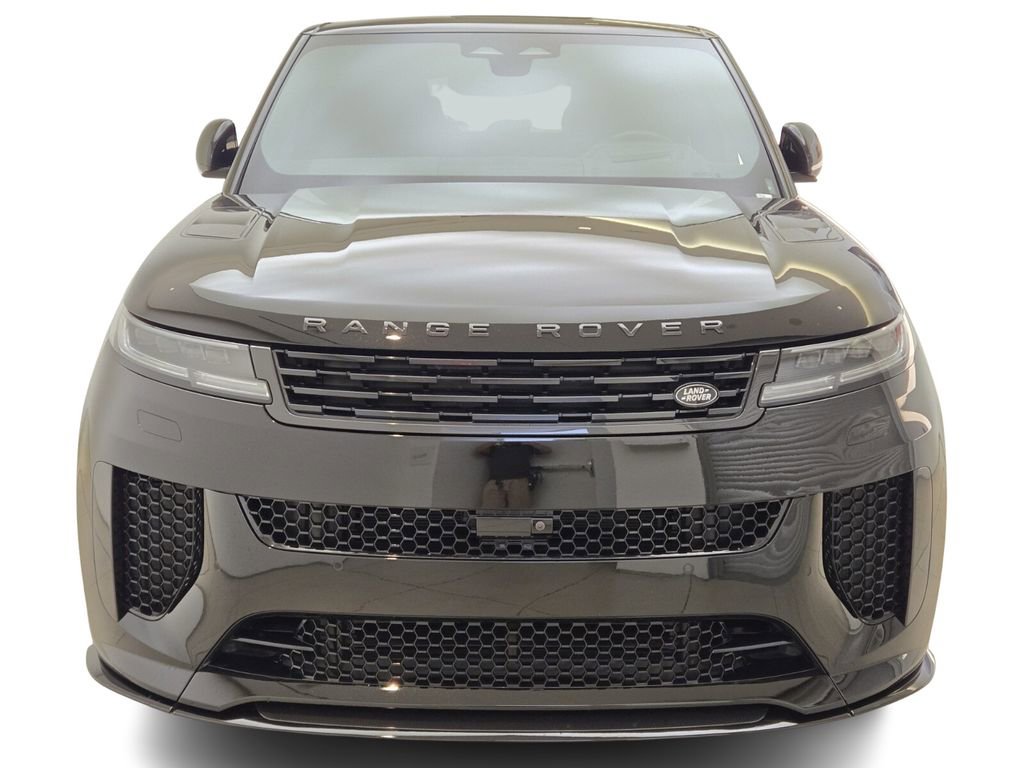 Used 2024 Land Rover Range Rover Sport image 2