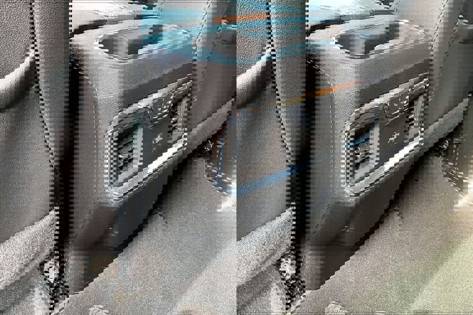 Certified 2024 Chevrolet Silverado 2500 High Country w/ Technology Package image 32