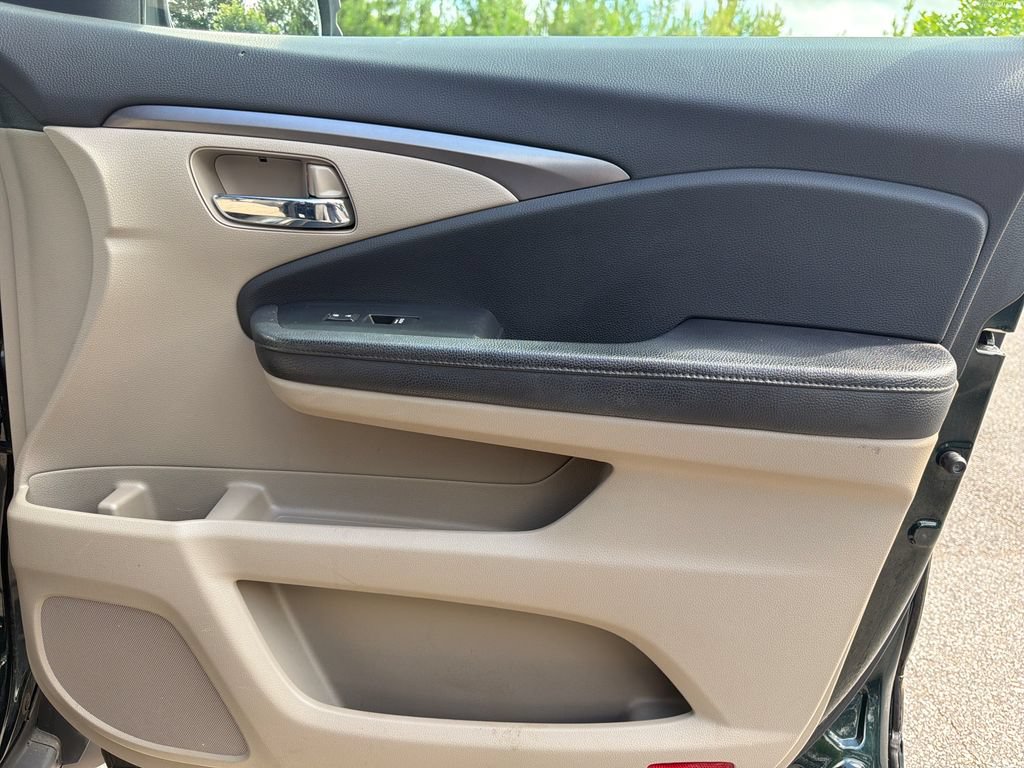 Used 2016 Honda Pilot EX image 35