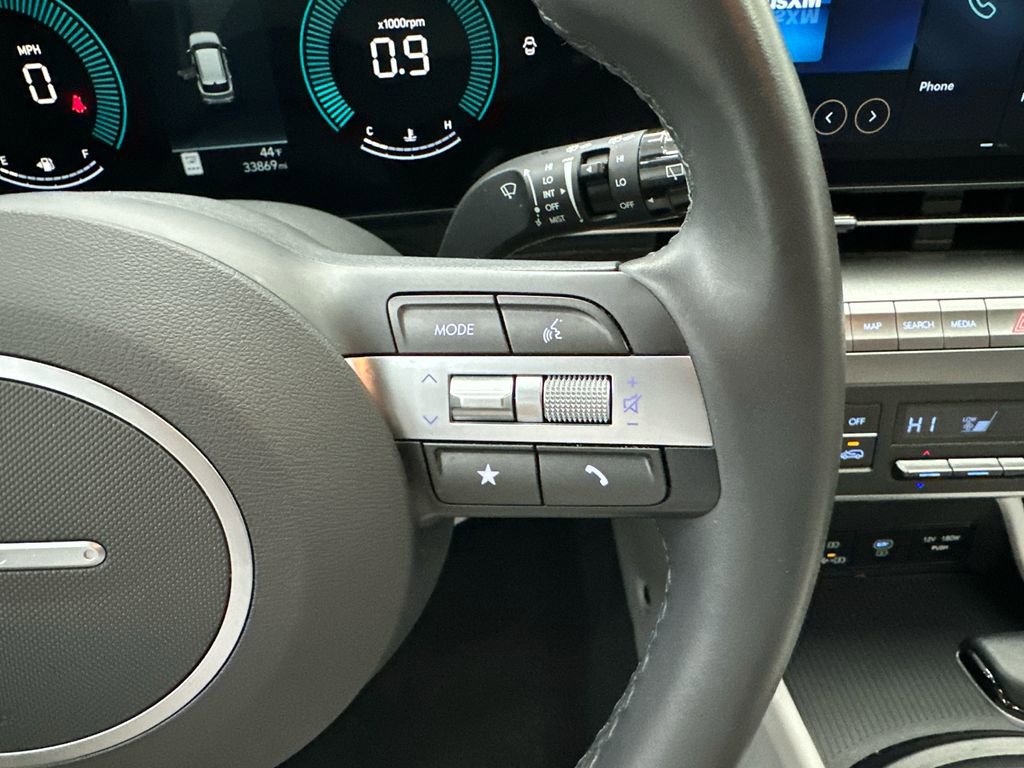 Used 2025 Hyundai Kona SEL image 25