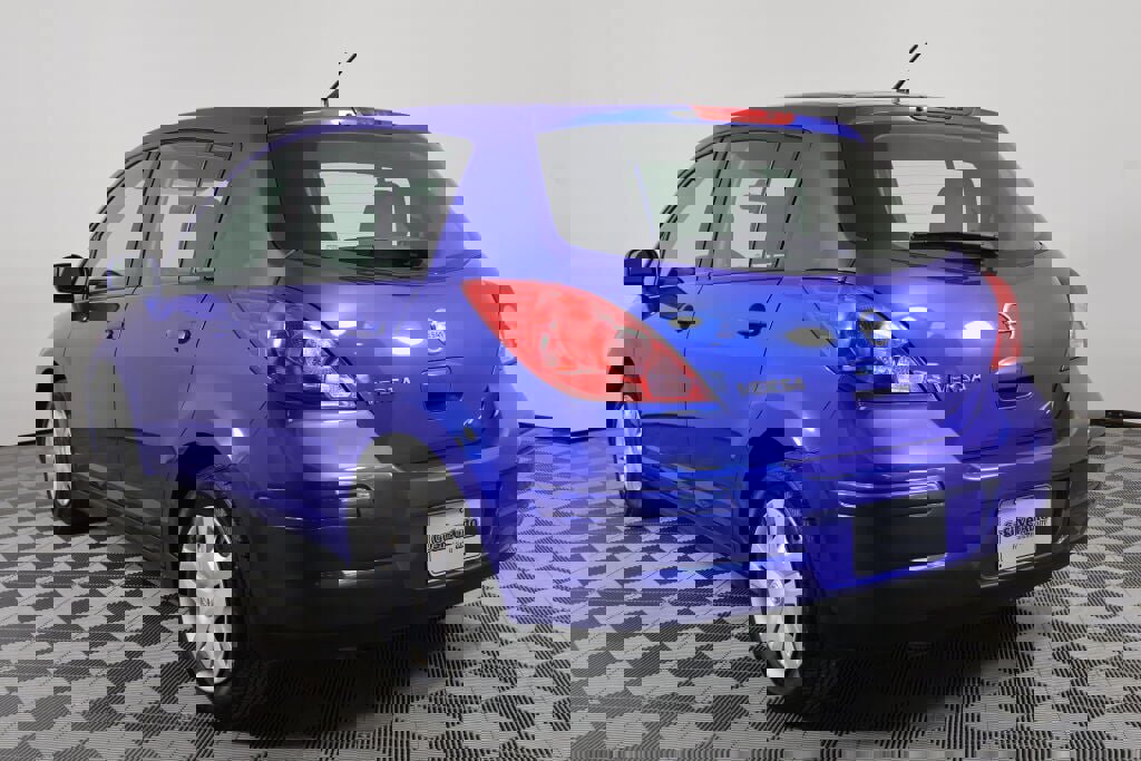 Used 2011 Nissan Versa 1.8 S w/ PWR Plus Pkg image 4