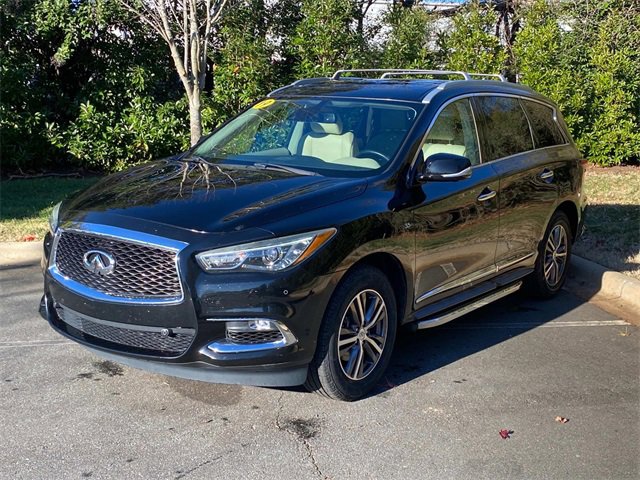 Used 2019 INFINITI QX60 Luxe w/ Essential Package image 3