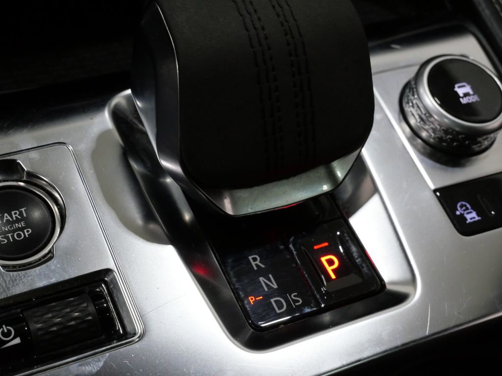 Used 2024 Jaguar F-PACE R-Dynamic S image 24