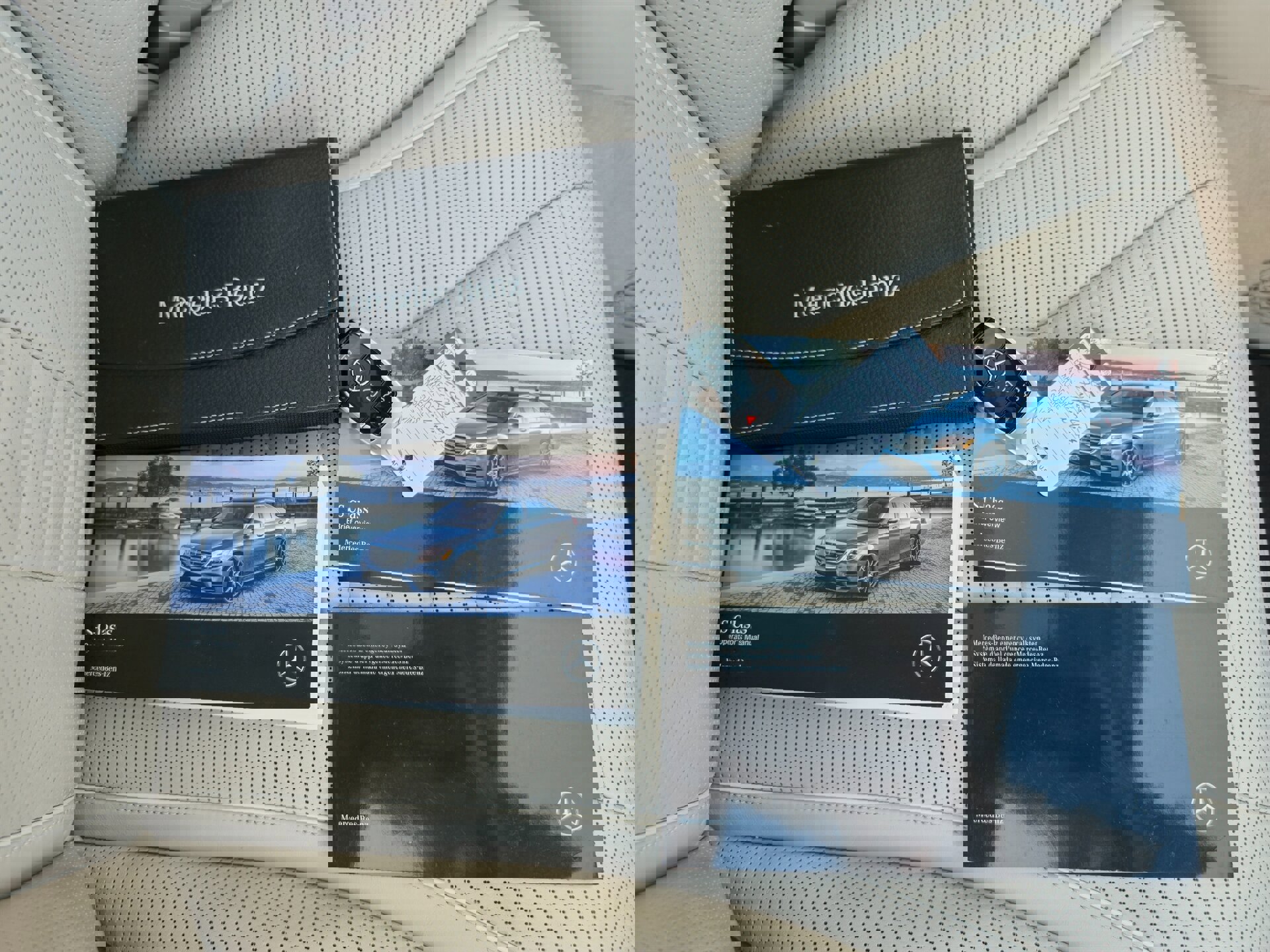 Used 2019 Mercedes-Benz S 560 Sedan image 38