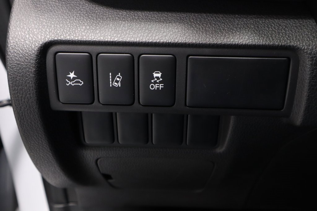 Used 2024 Mitsubishi Eclipse Cross LE image 27