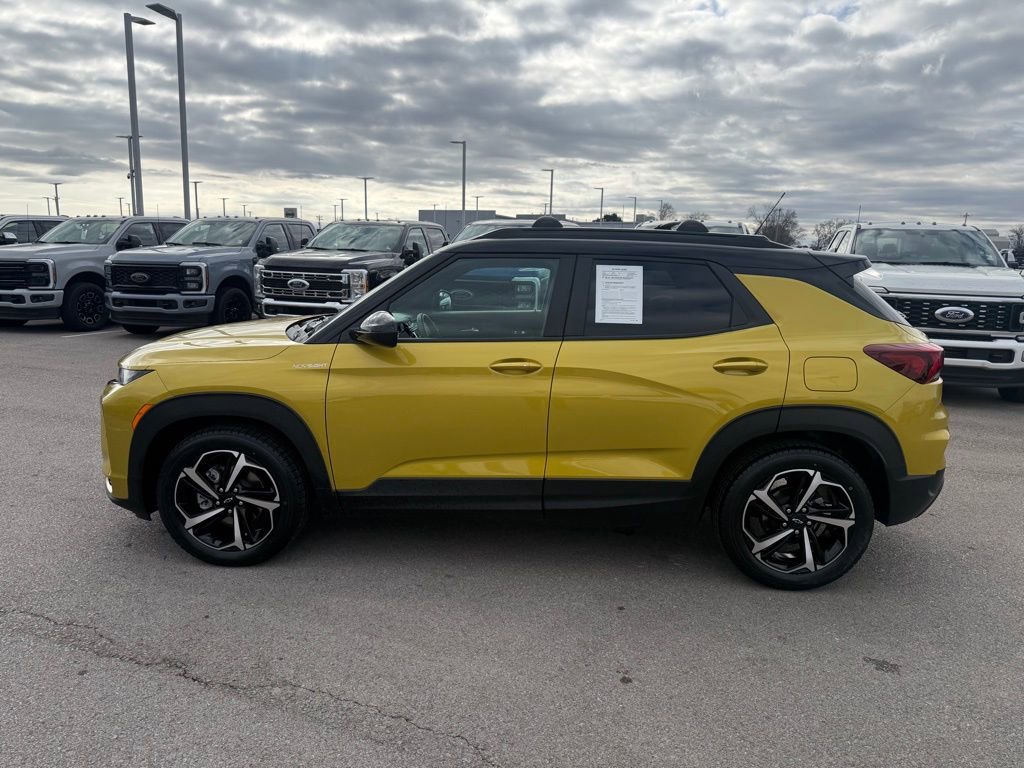 Used 2023 Chevrolet TrailBlazer RS w/ Sun and Liftgate Package image 39