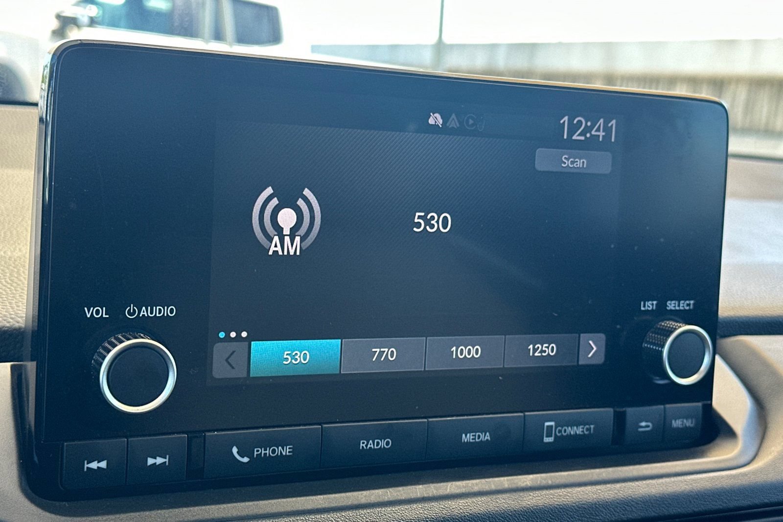 Used 2025 Honda Accord SE image 17