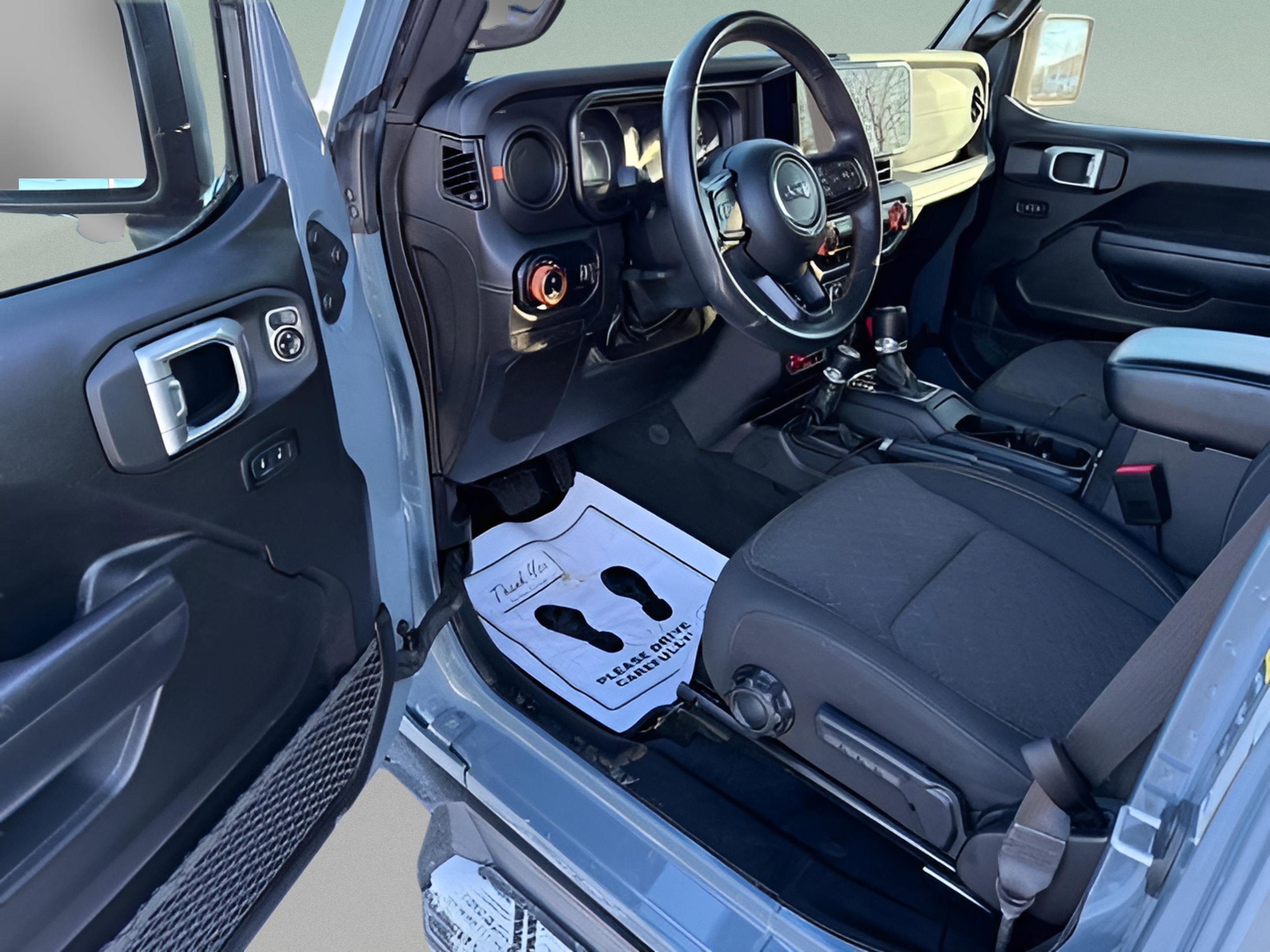 Certified 2024 Jeep Gladiator Mojave AWD/4WD image 13