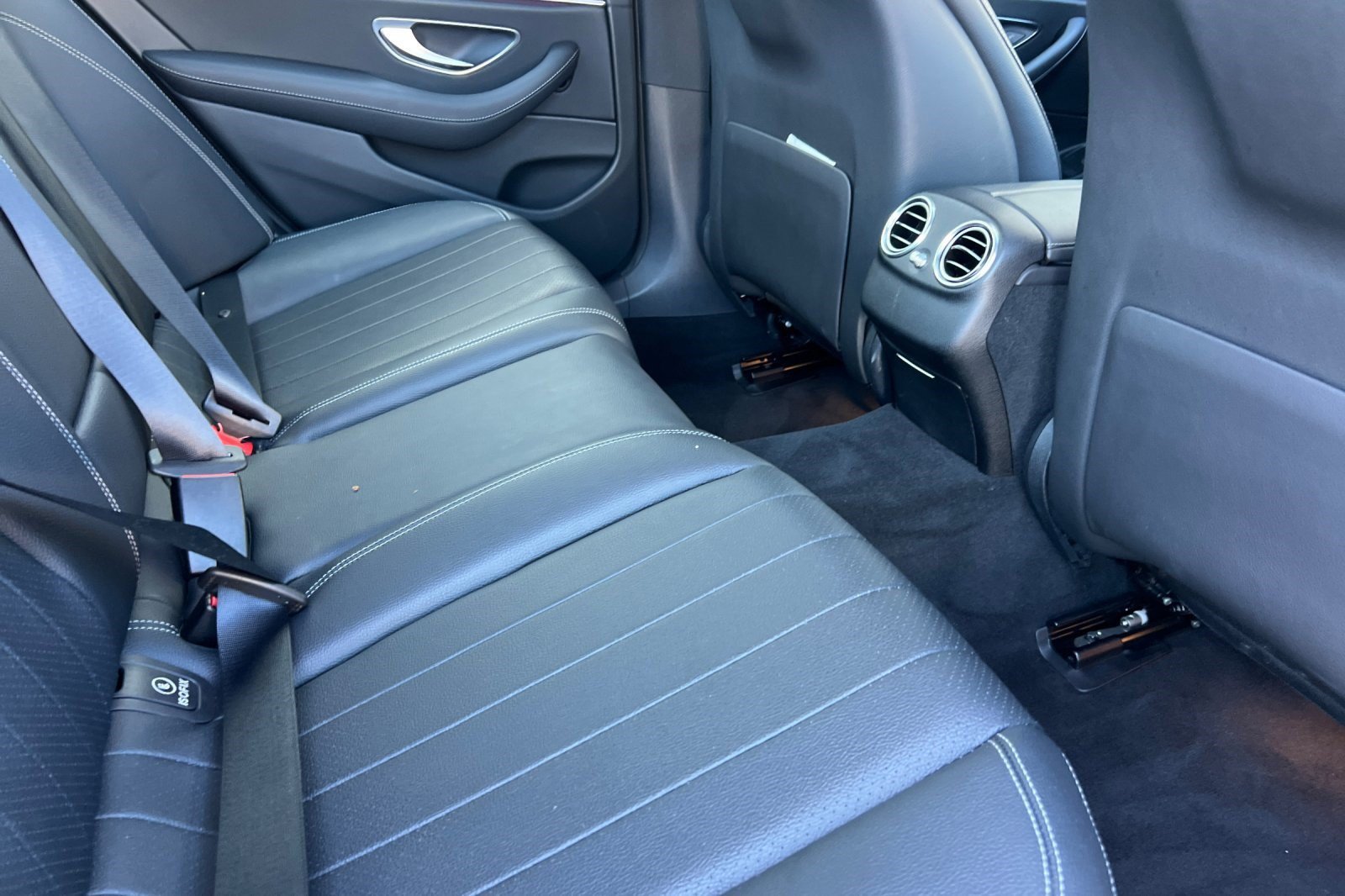 Used 2021 Mercedes-Benz E 350 Sedan image 32