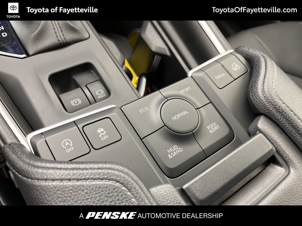 Used 2025 Toyota Grand Highlander AWD image 36