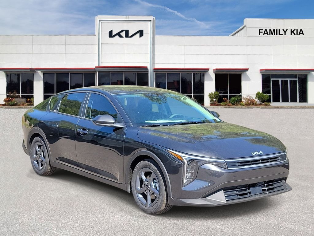 New 2026 Kia K4 FWD 360° Tour