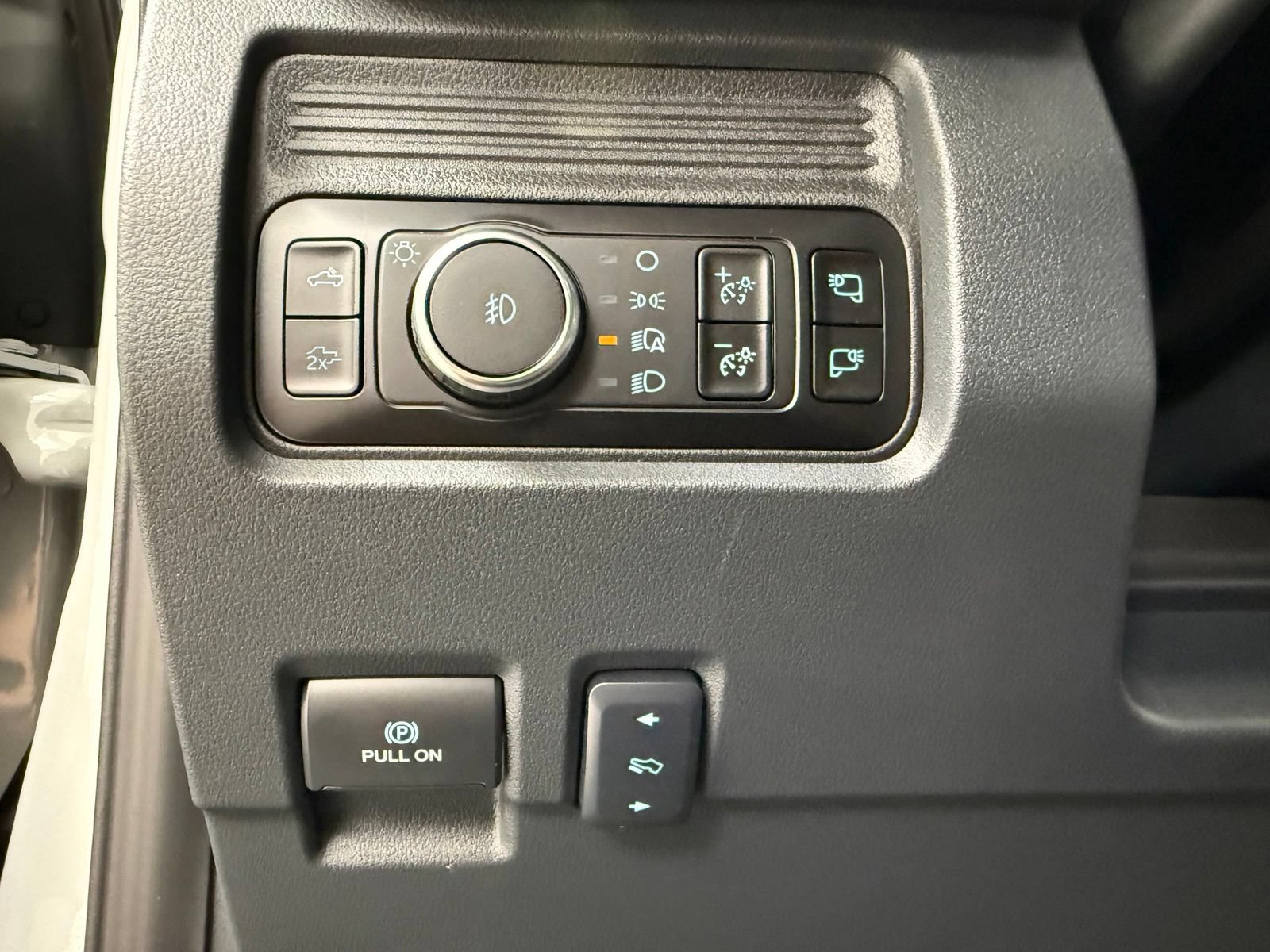 New 2026 Ford F250 Lariat w/ Black Appearance Package AWD/4WD image 18