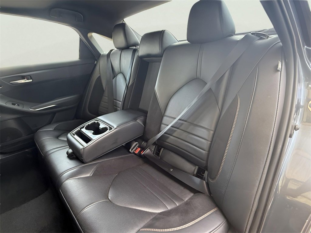 Used 2020 Toyota Avalon Touring image 8