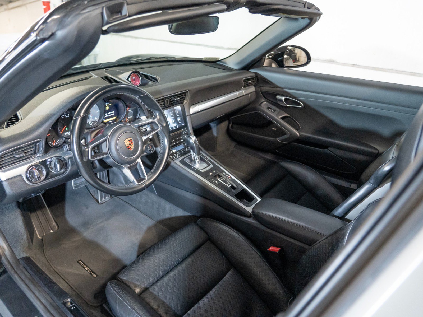 Certified 2019 Porsche 911 Targa 4S AWD/4WD image 4