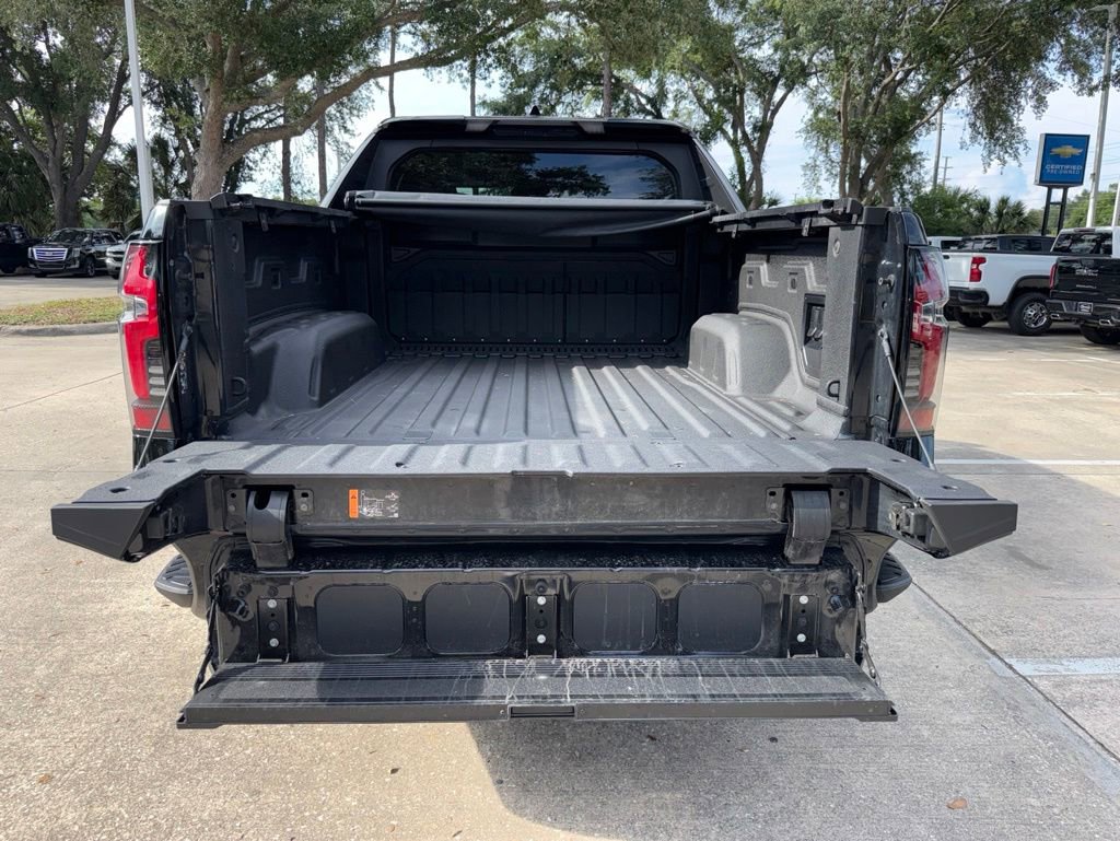 Used 2025 Chevrolet Silverado EV RST AWD/4WD image 22
