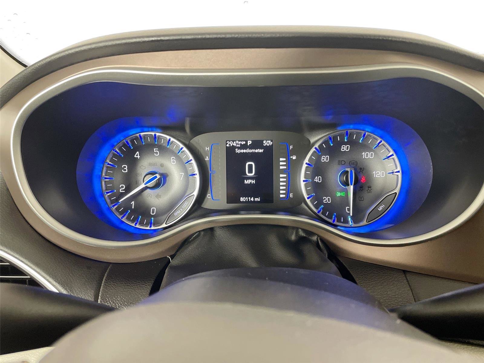 Used 2022 Chrysler Voyager LX image 17