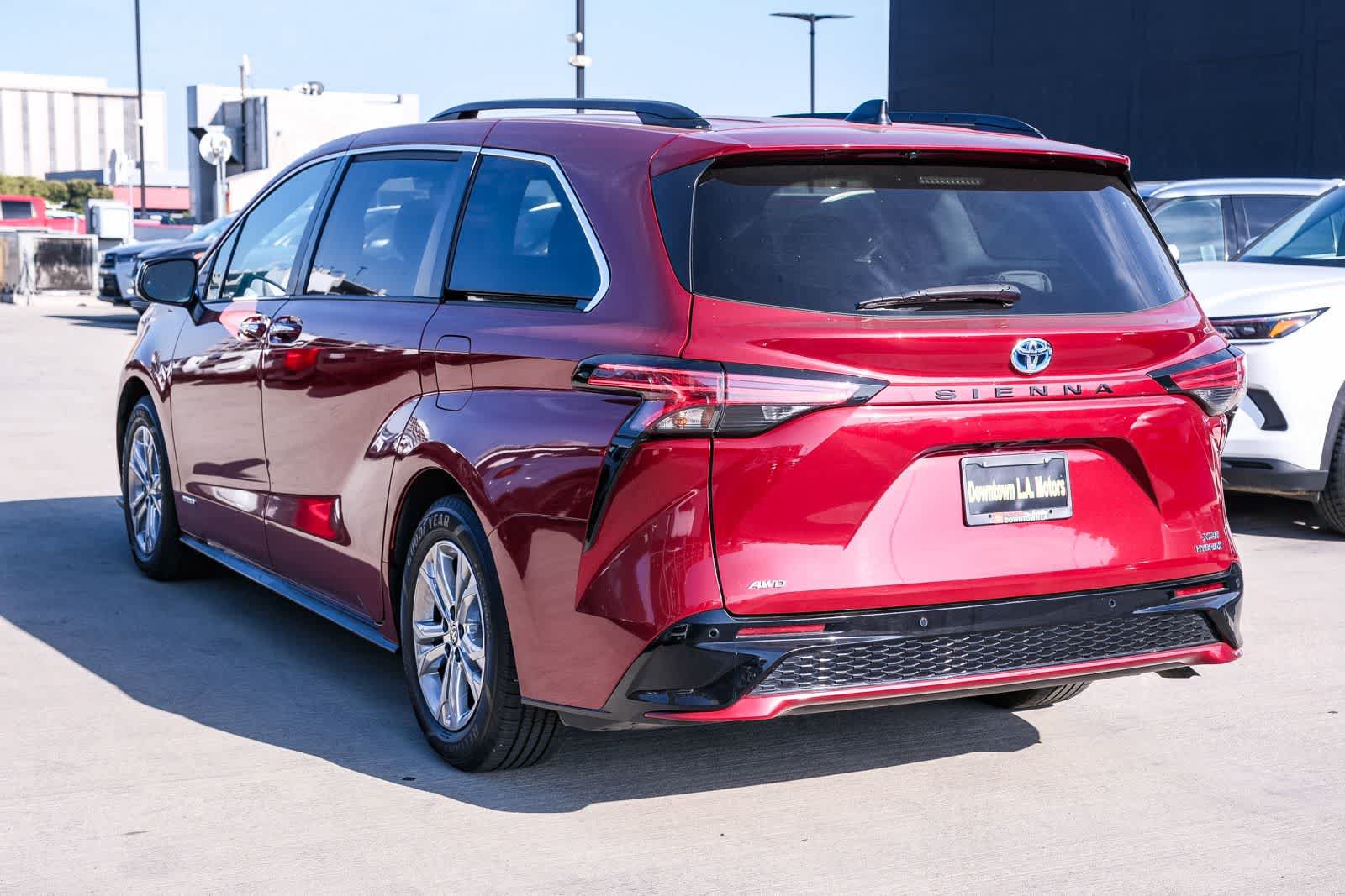 Certified 2021 Toyota Sienna XSE AWD/4WD image 6