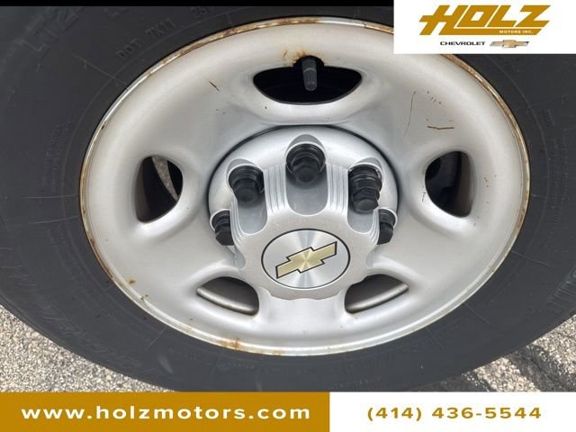Certified 2021 Chevrolet Express 2500 w/ Driver Convenience Package image 9