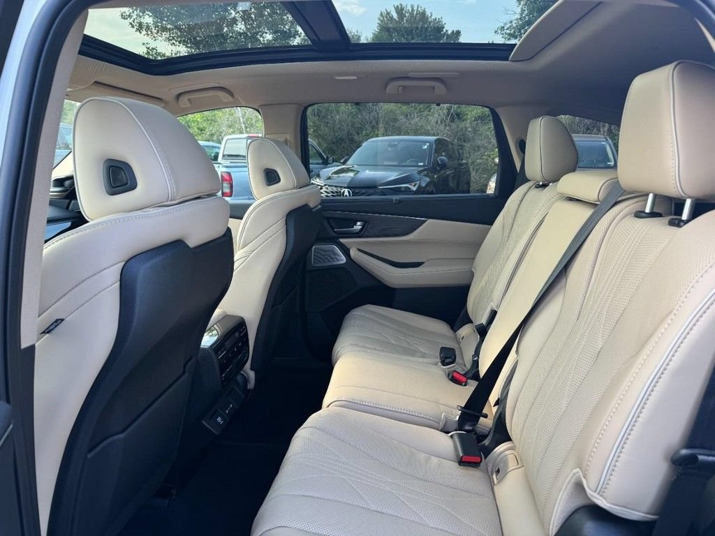 Certified 2026 Acura MDX w/ Advance Package AWD/4WD image 13