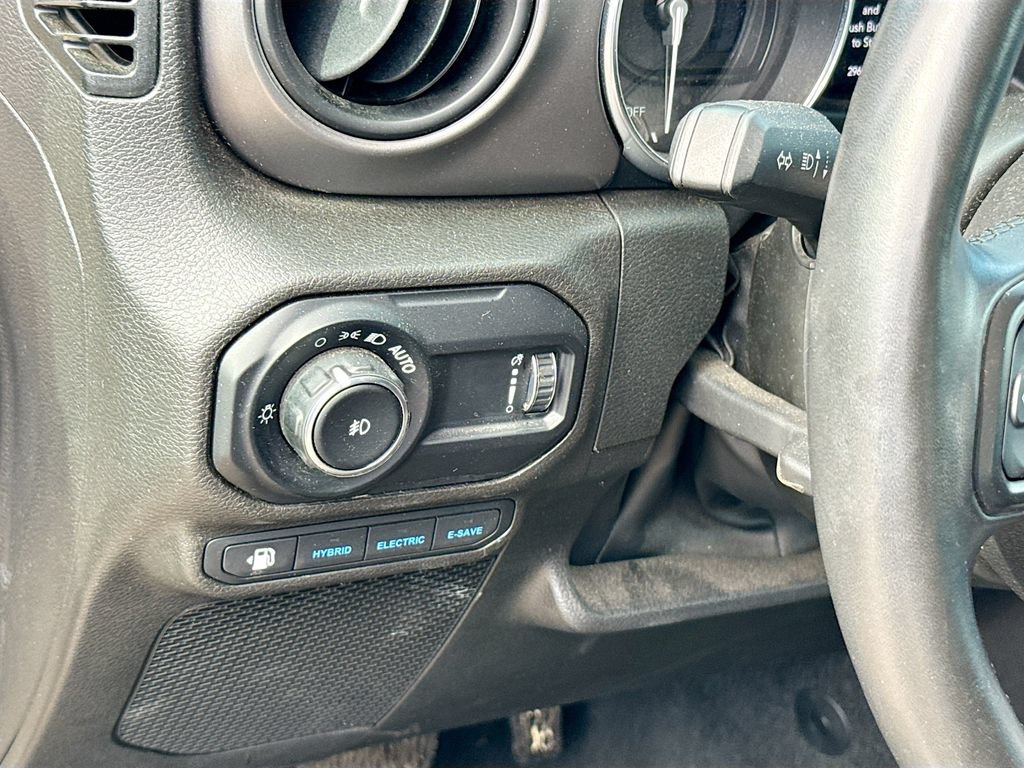Used 2023 Jeep Wrangler Unlimited w/ Cold Weather Group AWD/4WD image 11