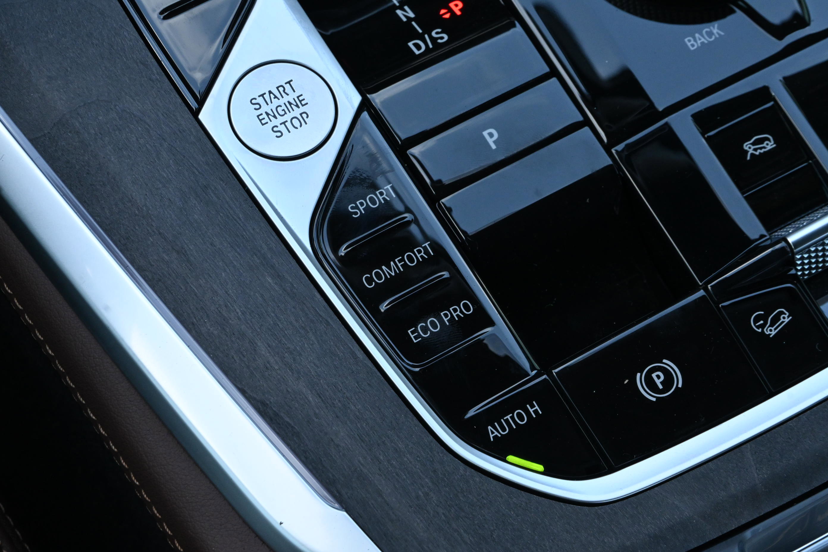 New 2026 BMW X5 xDrive40i AWD/4WD image 16