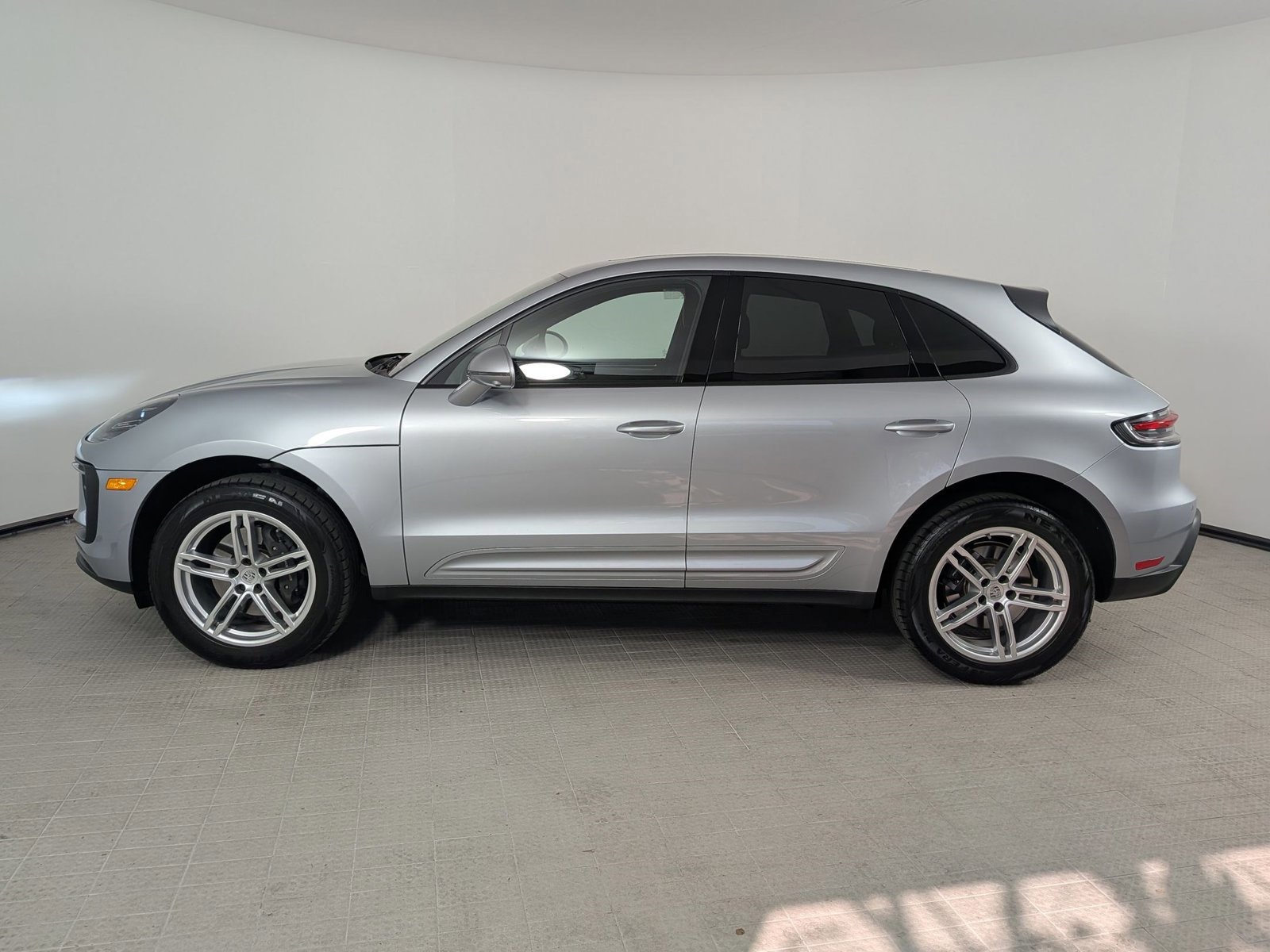 Certified 2025 Porsche Macan Turbo AWD/4WD video 2