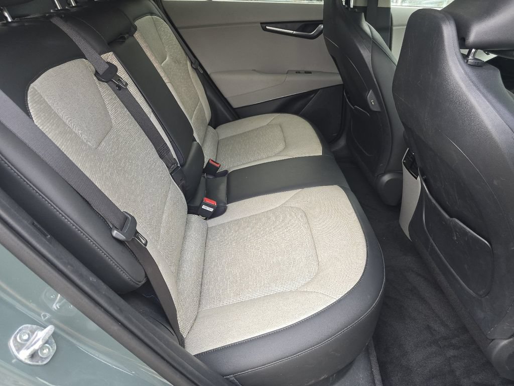 Used 2024 Kia Niro Wave w/ Wave Preserve Package FWD image 21