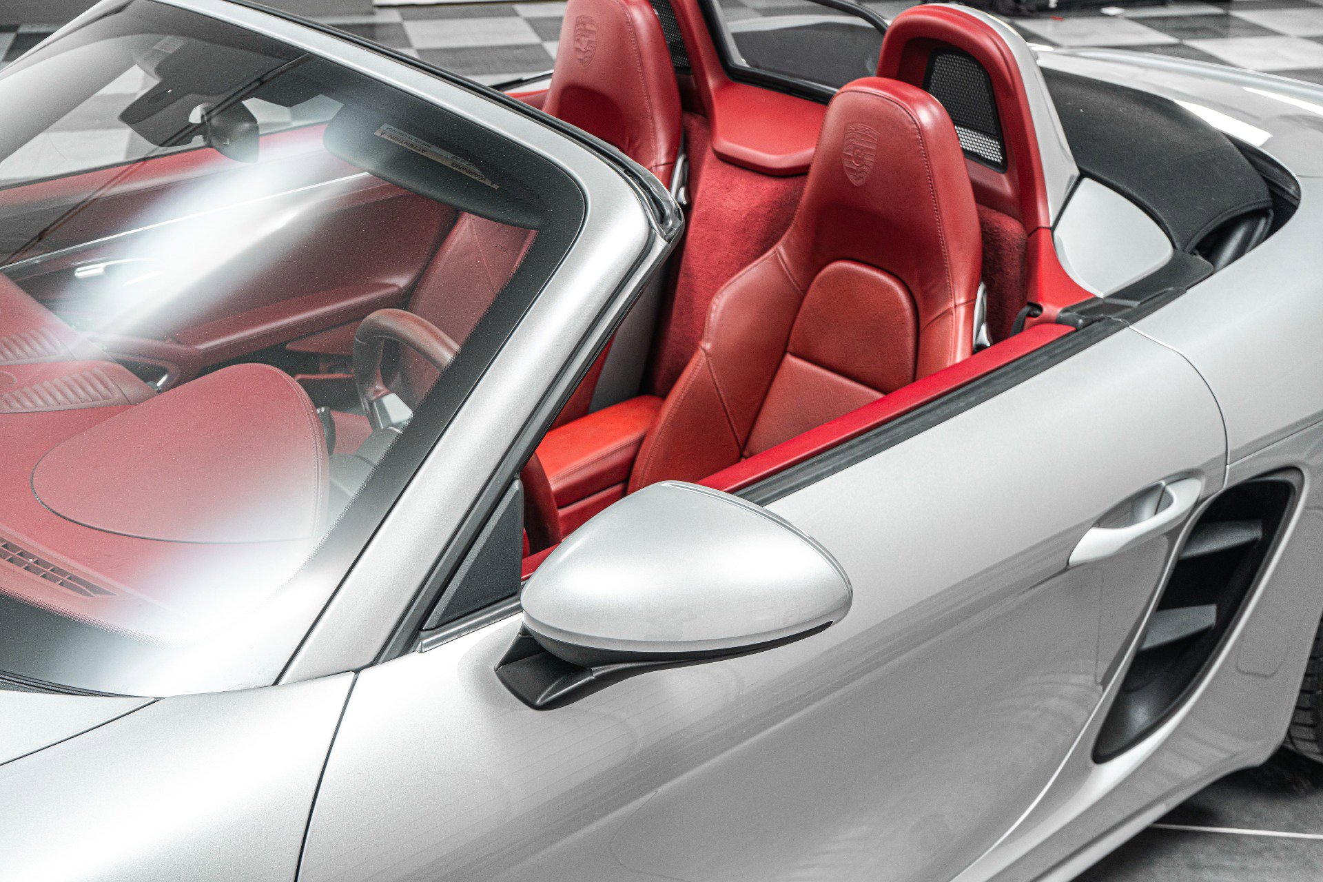 Used 2018 Porsche 718 Boxster S RWD image 35