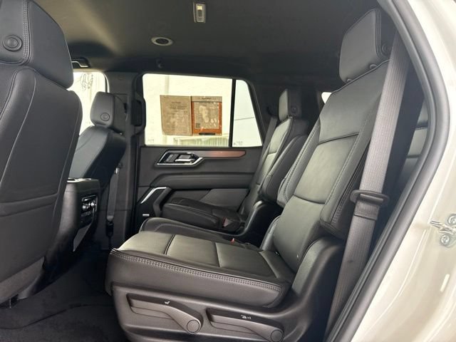 Used 2025 GMC Yukon Denali AWD/4WD image 34