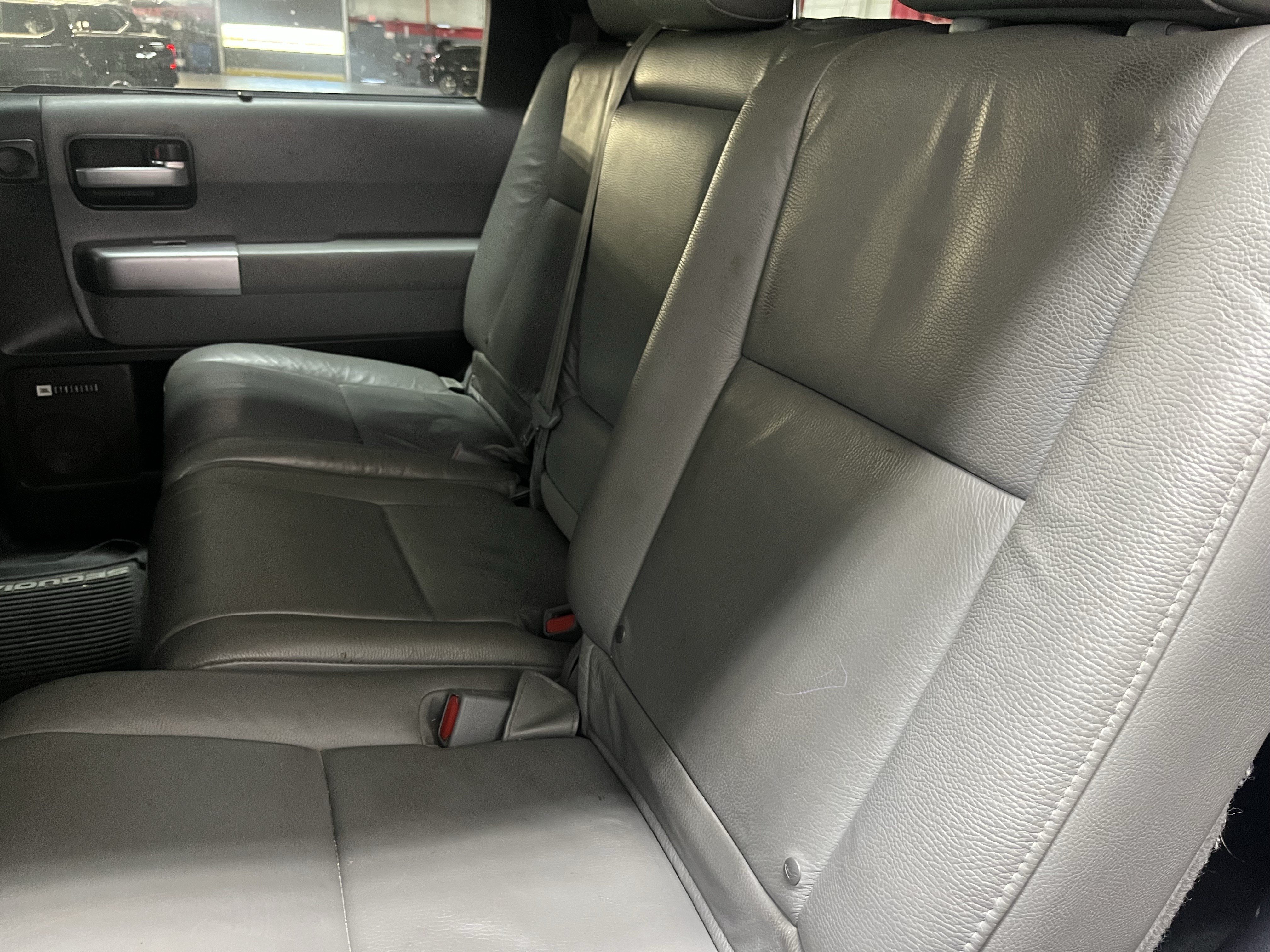 Used 2018 Toyota Sequoia Limited w/ Safety & Convenience Package AWD/4WD image 11