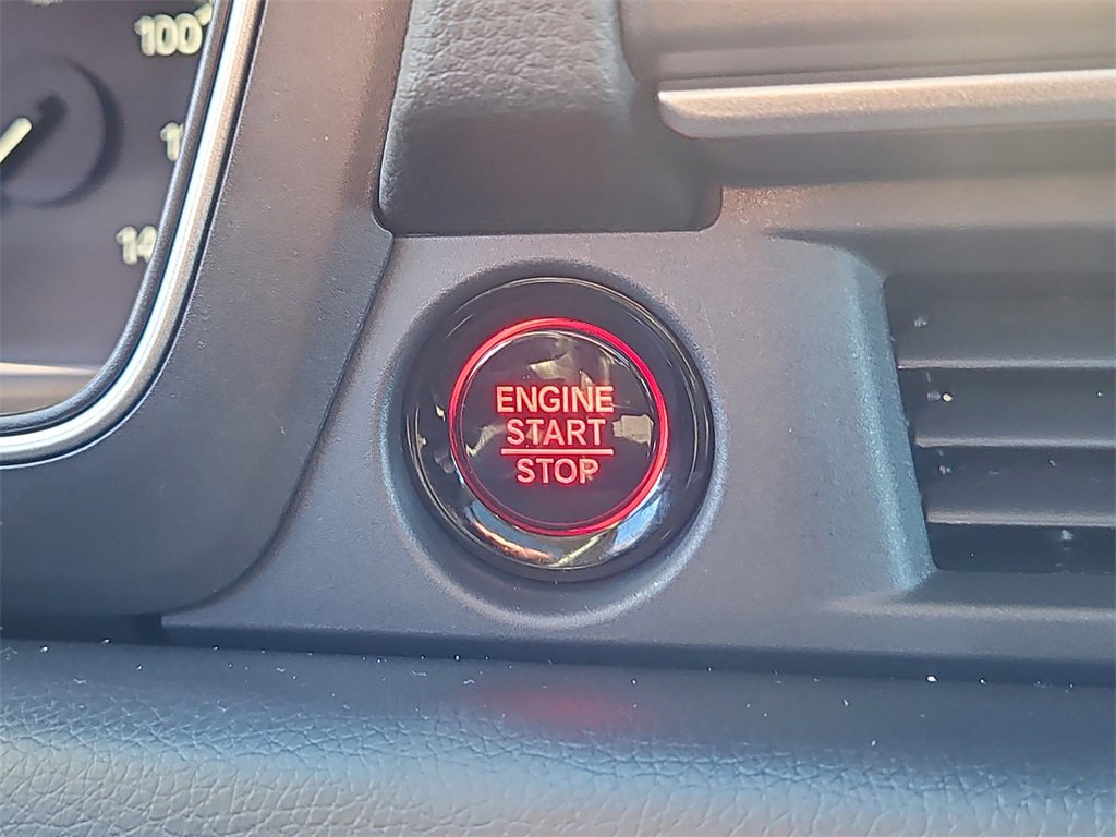 Certified 2025 Honda Pilot Touring image 25