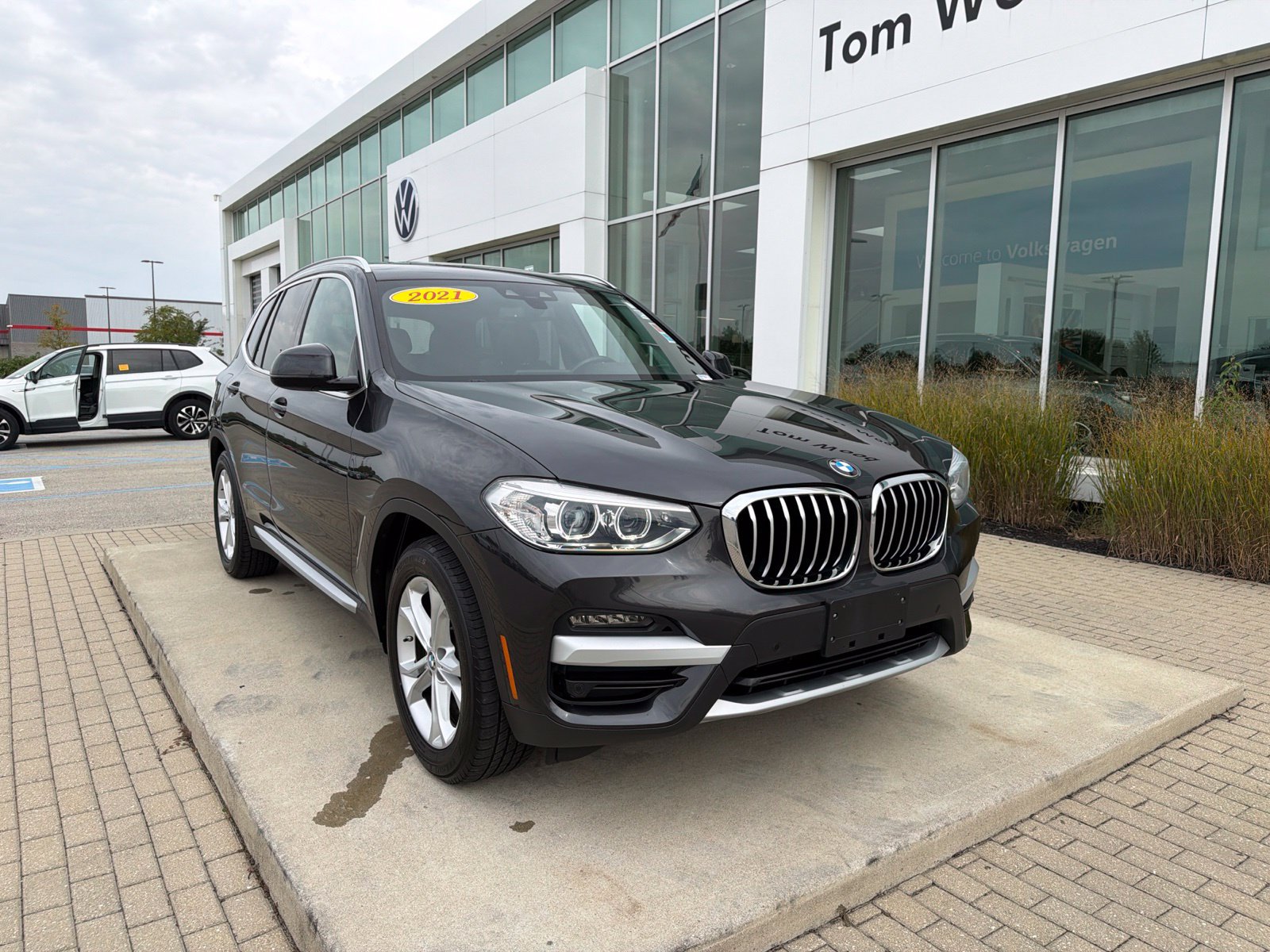 Used 2021 BMW X3 xDrive30i AWD/4WD image 3