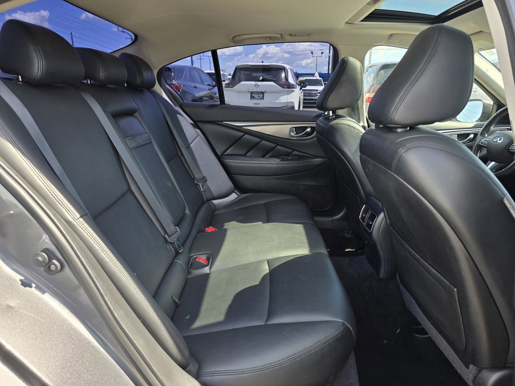 Used 2015 INFINITI Q50 w/ Moonroof Package RWD image 11
