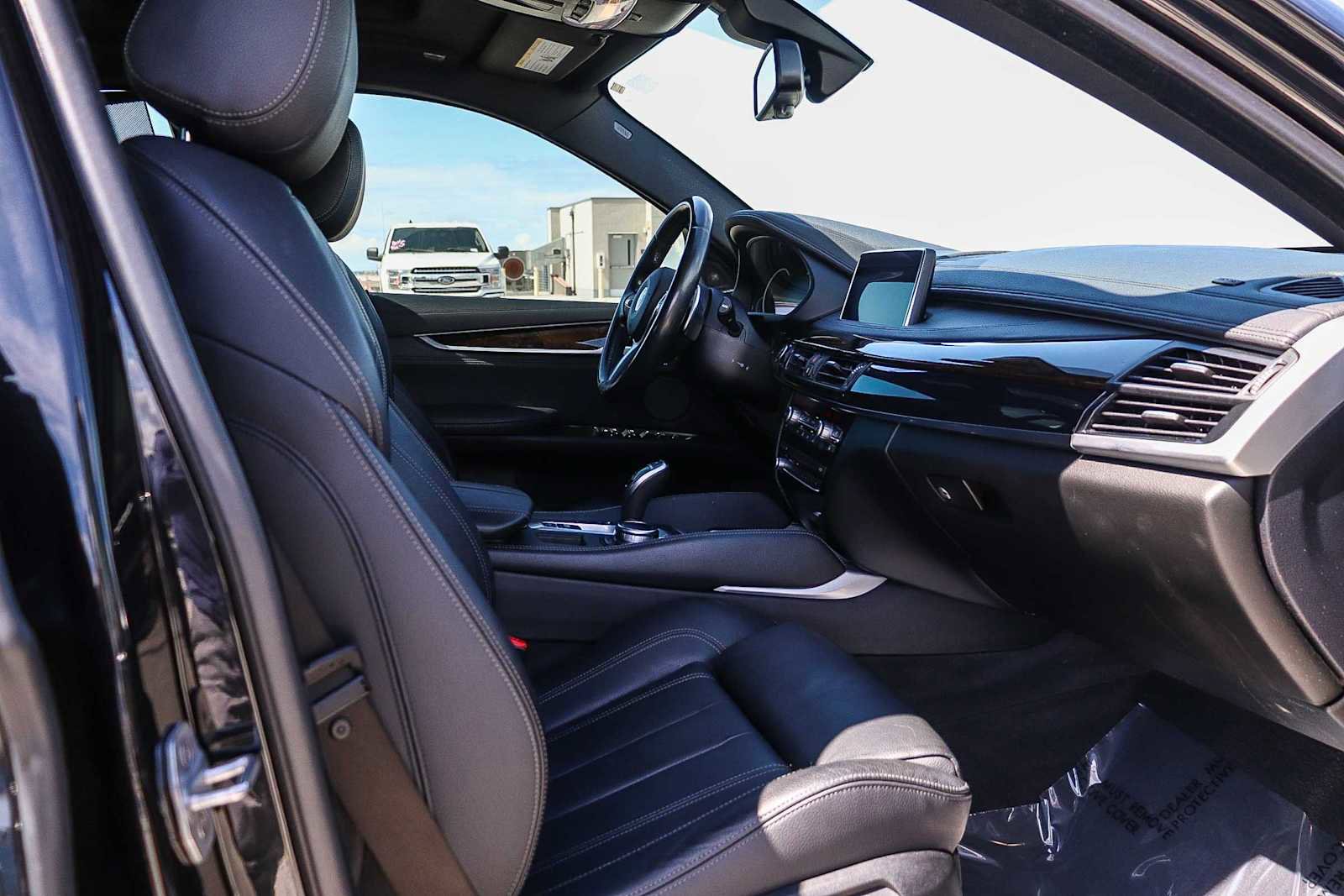 Used 2019 BMW X6 xDrive35i w/ M Sport Package AWD/4WD image 23
