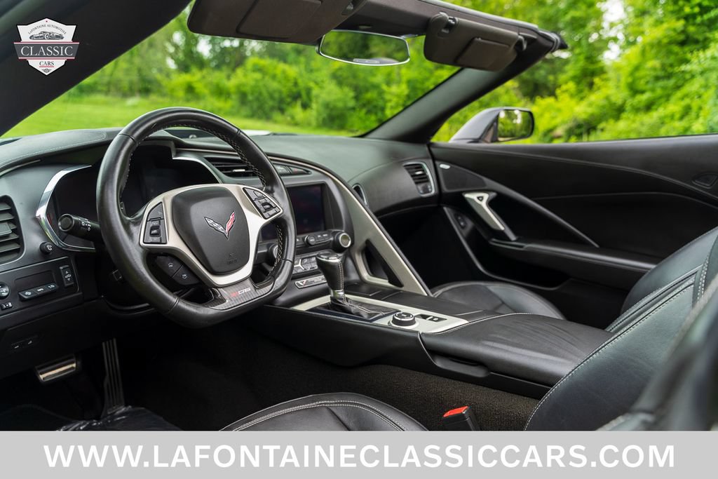 Used 2015 Chevrolet Corvette Z06 w/ 2LZ Preferred Equipment Group RWD image 16