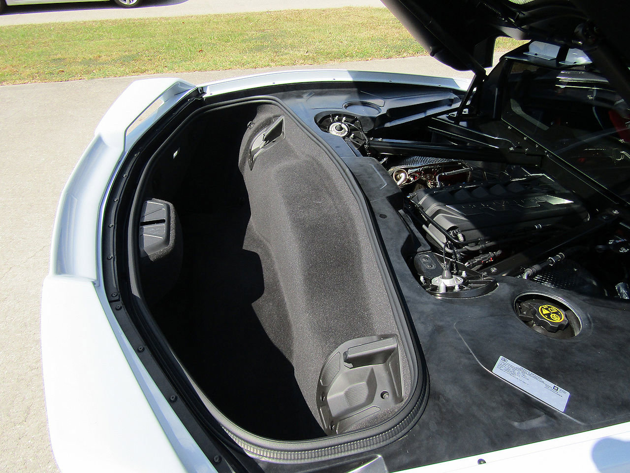 Used 2020 Chevrolet Corvette Stingray Preferred Cpe w/ 2LT Preferred Equipment Group image 21