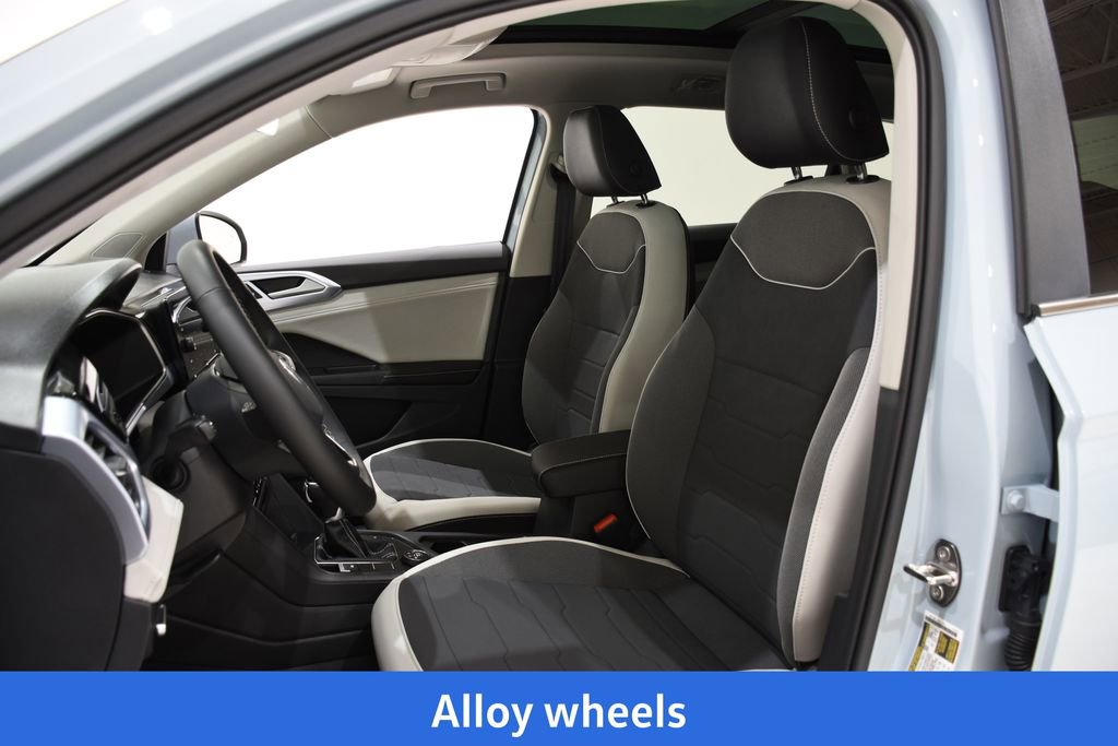 New 2026 Volkswagen Taos SE image 23