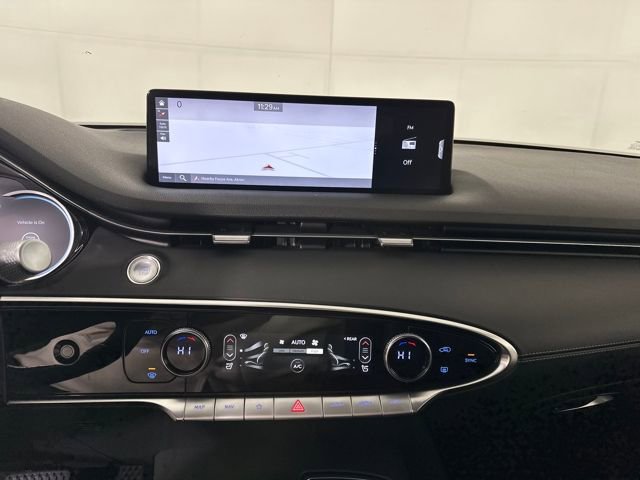Used 2025 Genesis GV70 2.5T image 23