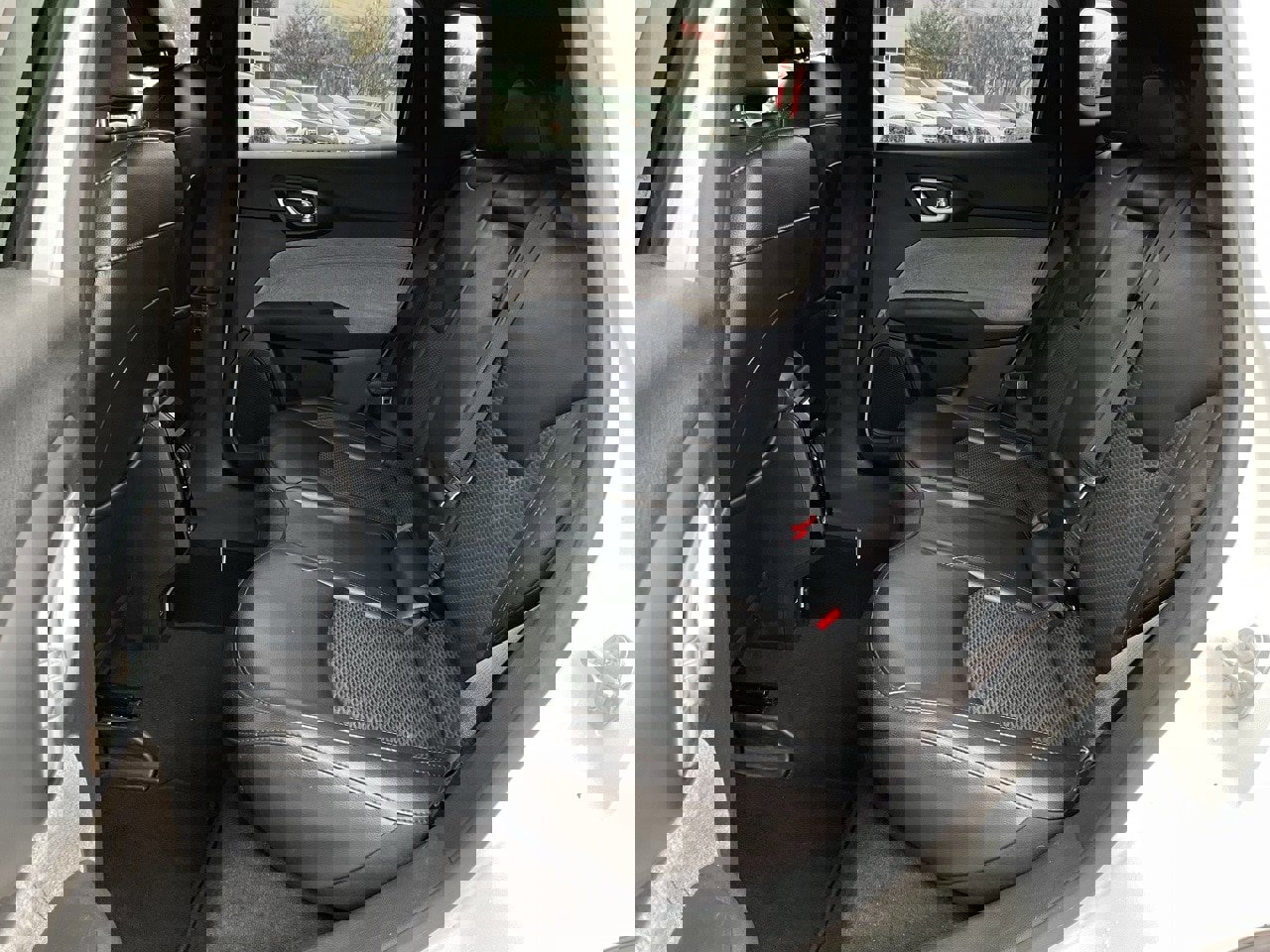 Used 2023 Jeep Compass Latitude image 14