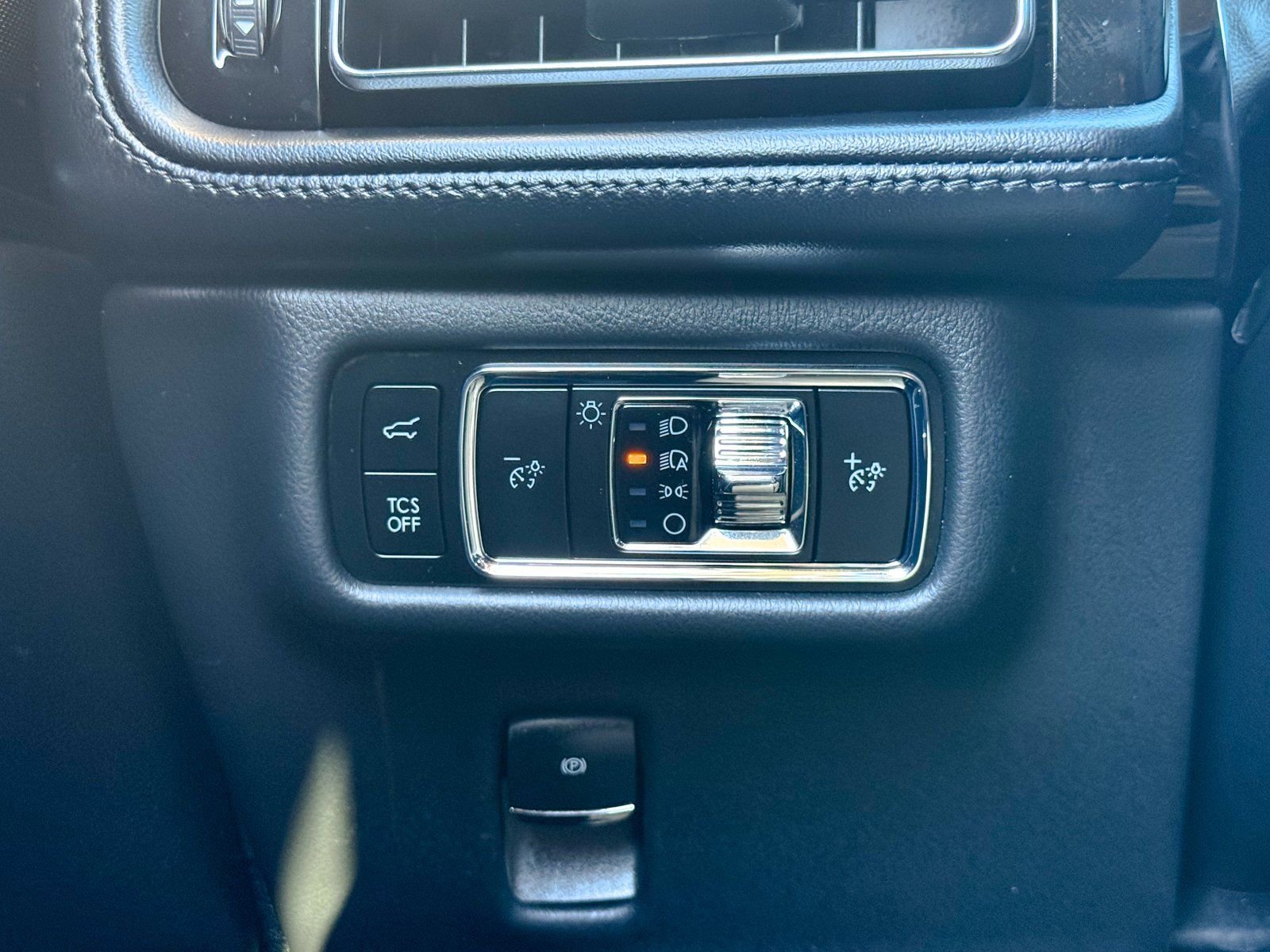 Certified 2023 Lincoln Nautilus AWD w/ Premium Package image 31