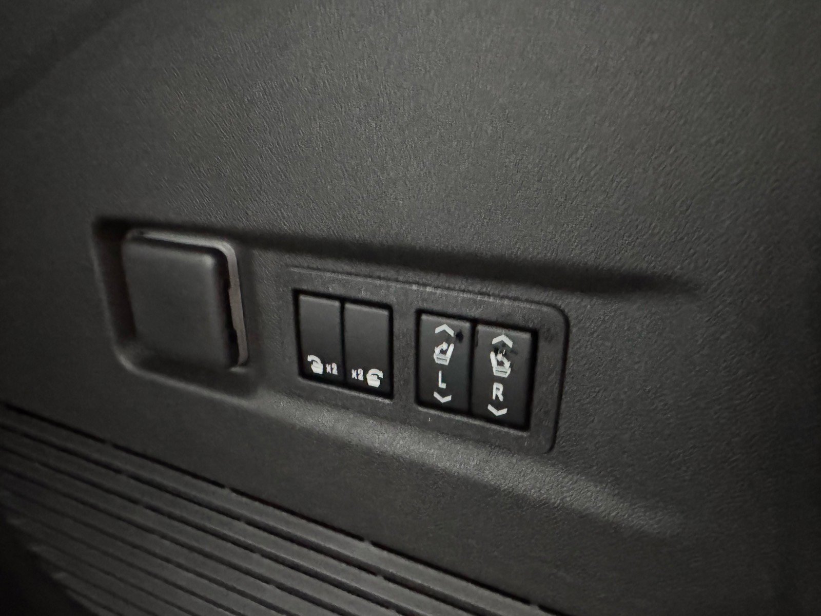 New 2026 GMC Yukon XL Denali image 11