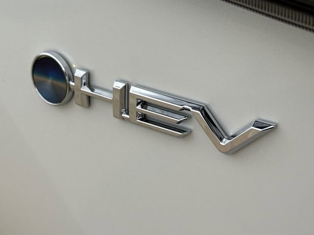 Used 2026 Toyota Highlander XLE image 10