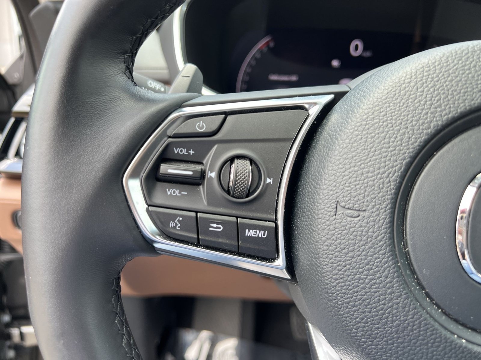 Used 2025 Acura MDX SH-AWD w/ Technology Package image 30