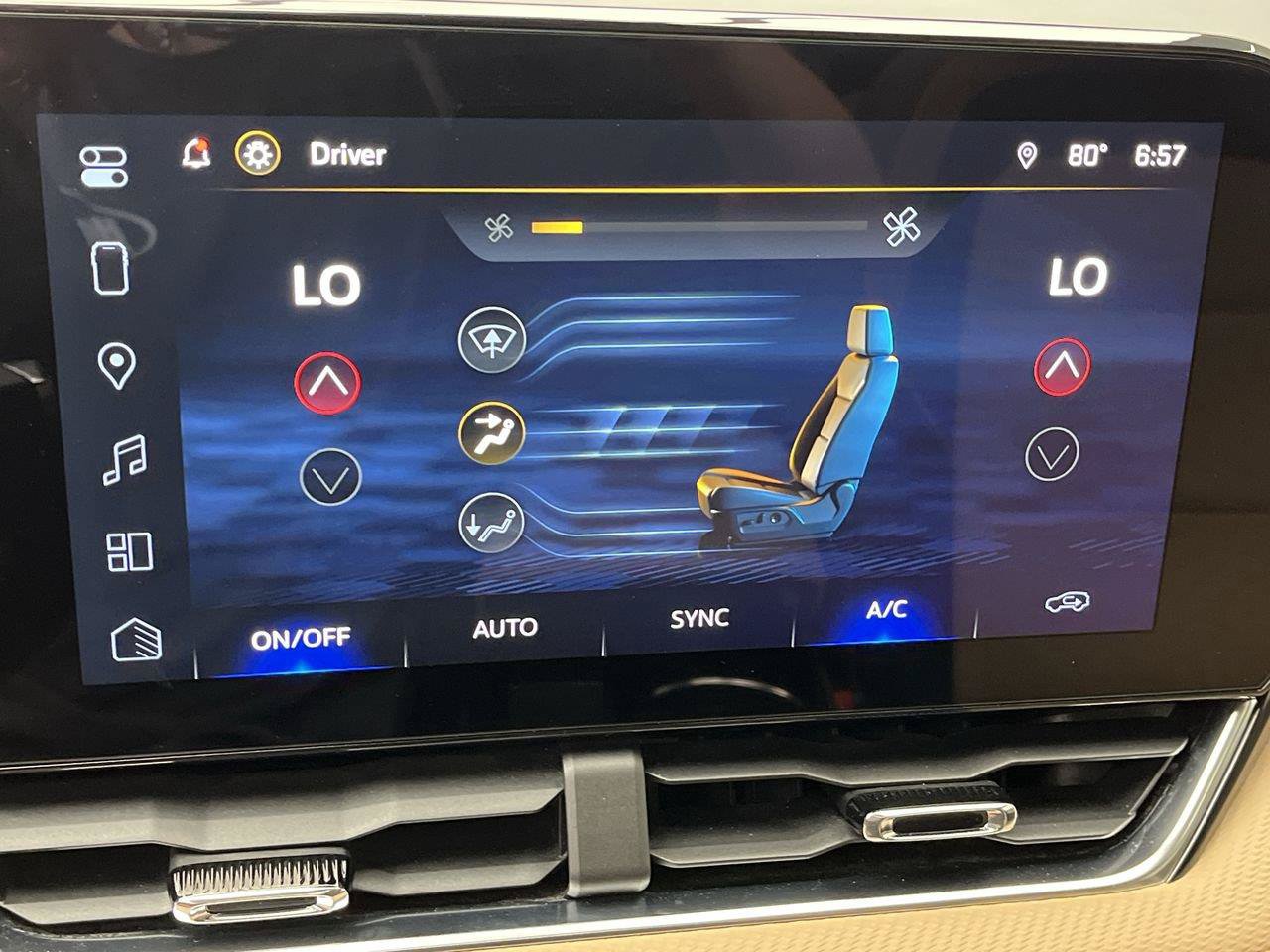 Certified 2025 Chevrolet Equinox ACTIV w/ Safety and Technology Package AWD/4WD image 21