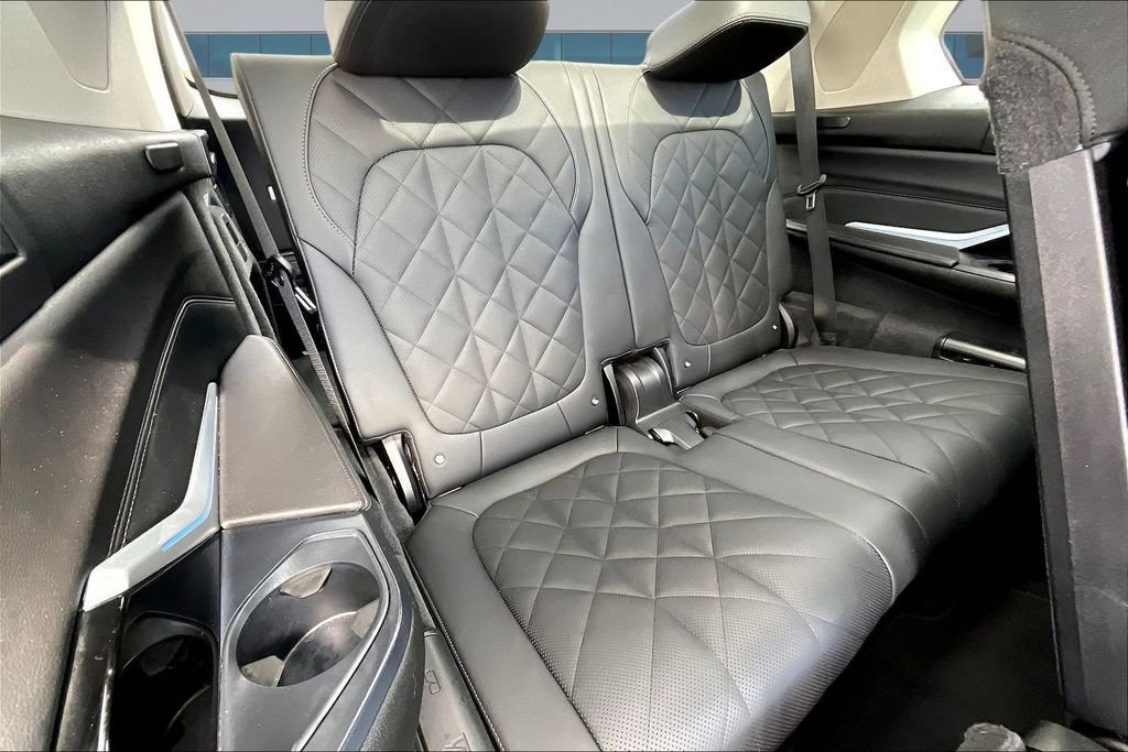 Used 2025 BMW X7 xDrive40i AWD/4WD image 26