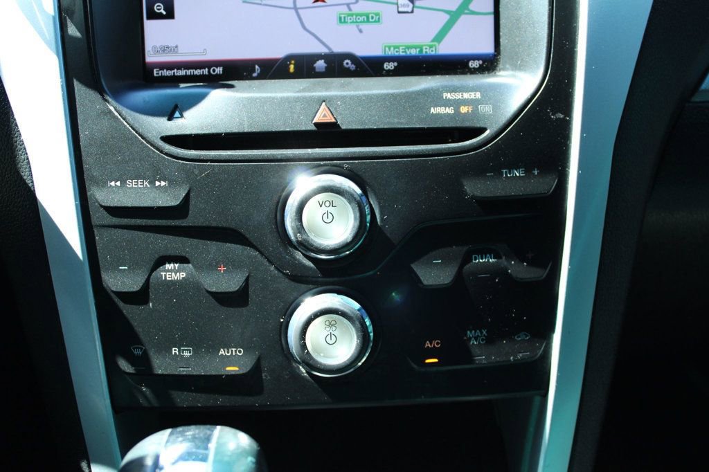 Used 2015 Ford Explorer XLT w/ Equipment Group 202A image 17