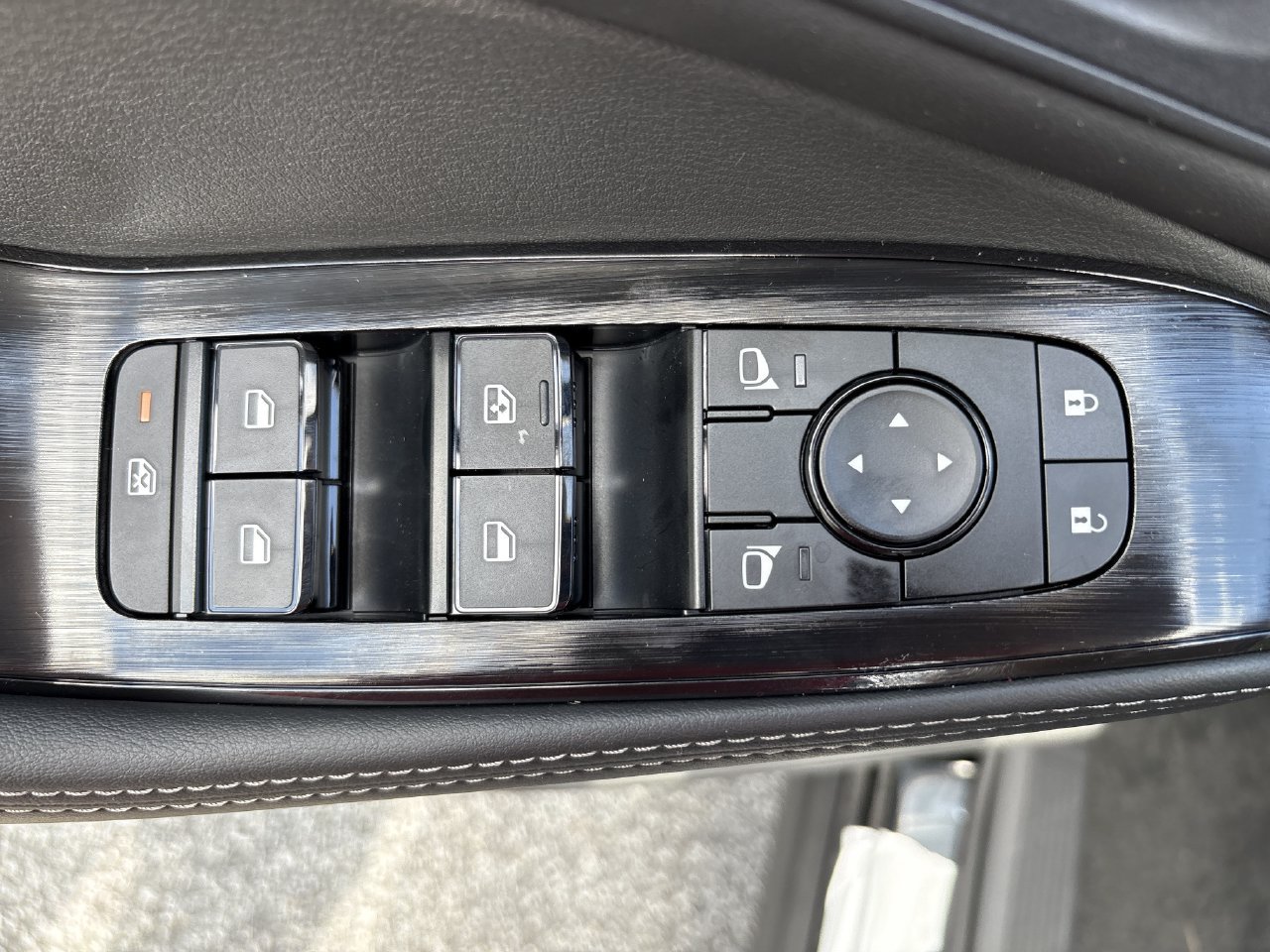 New 2027 Nissan Rogue Dark Armor FWD image 15